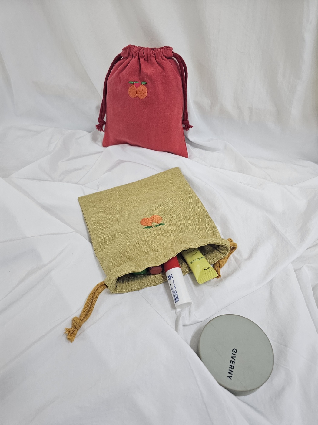 한라봉자수파우치  제주도소품 스트링파우치 여행선물추천 피그먼트고급원단사용