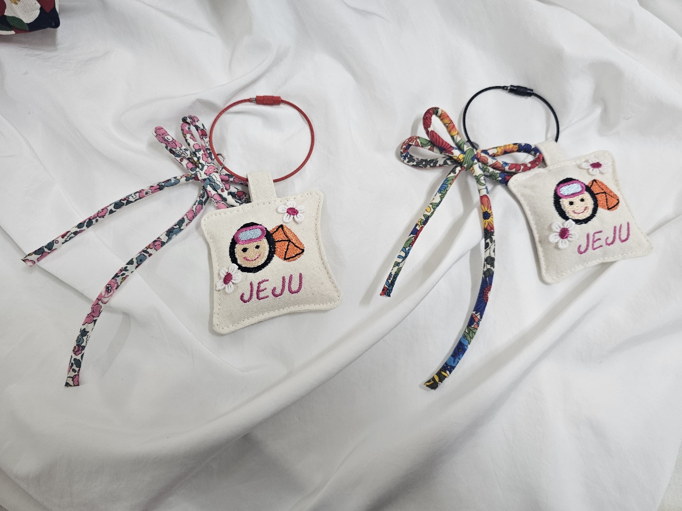 해녀키링 쿠션키링  제주도소품 리본키링 여행선물추천 가방장식 단체선물